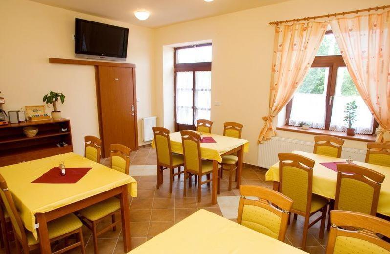 Pension Smetanuv Statek Hradec Králové Exterior foto